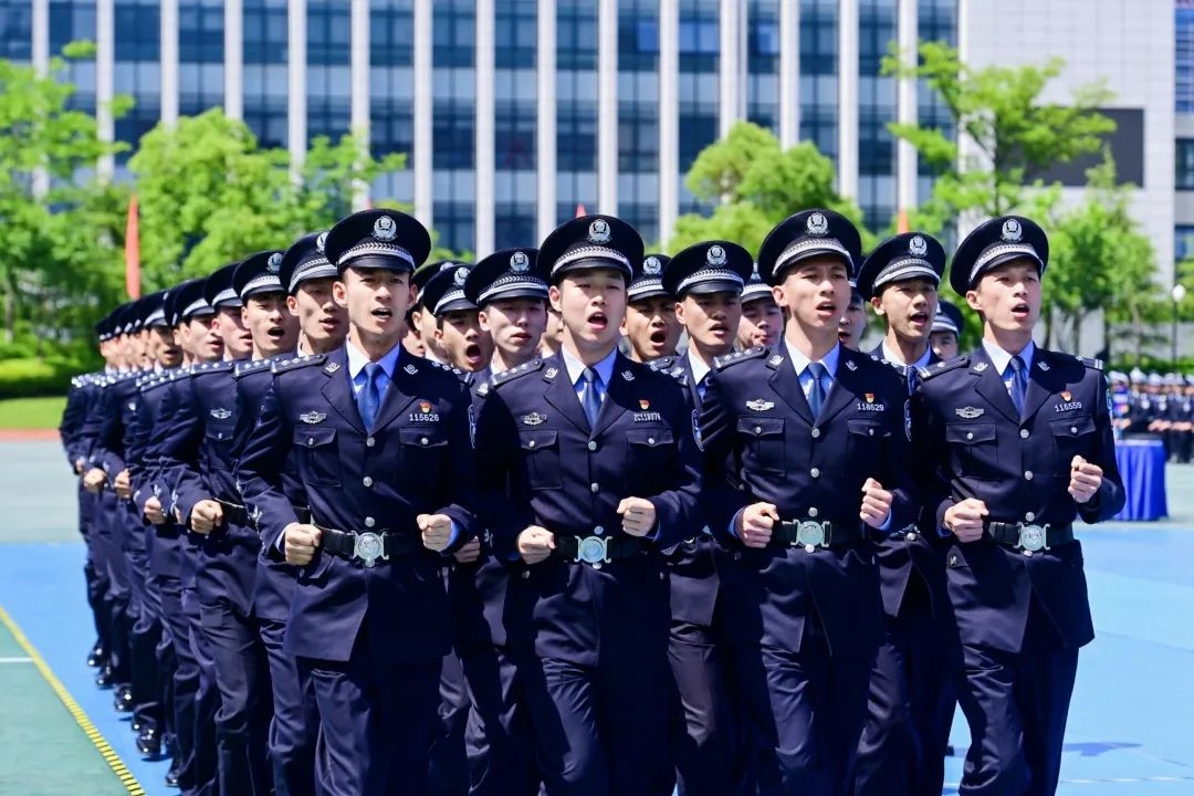 杭州市公安局举行全市公安机关“践三能•迎亚运”队列会操比赛,点按两次即可激活